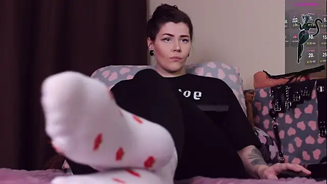 Snapshot of Luna_Blake chatting on December 5, 5:50 pm Luna Blake online show from December 5, 5:50 pm