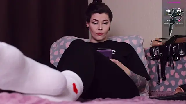 Snapshot of Luna_Blake chatting on December 7, 5:31 pm Luna Blake online show from December 7, 5:31 pm