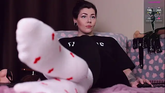 Snapshot of Luna_Blake chatting on December 14, 3:47 pm Luna Blake online show from December 14, 3:47 pm