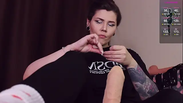 Snapshot of Luna_Blake chatting on February 6, 7:18 pm Luna Blake online show from February 6, 7:18 pm