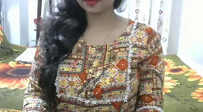 cutebengaligirl online show from January 3, 10:09 am