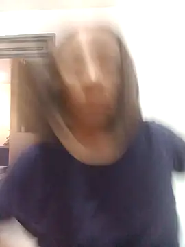 Snapshot of RoosePaarker chatting on December 5, 1:14 am RoosePaarker online show from December 5, 1:14 am