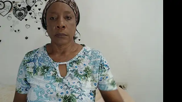 Snapshot of RoosePaarker chatting on December 17, 10:49 pm RoosePaarker online show from December 17, 10:49 pm