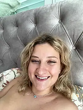 Snapshot of MileySummer chatting on March 14, 7:48 am MileySummer online show from March 14, 7:48 am