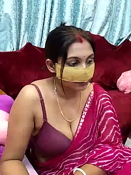 Queen Dolly online show from January 30, 6:10 pm