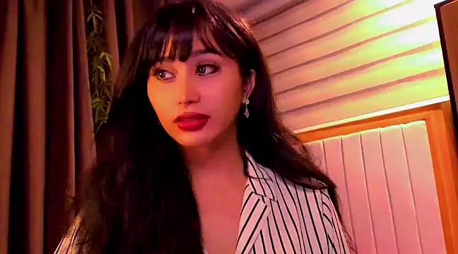 YOURCRISTINAS online show from January 20, 4:23 pm