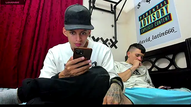 Snapshot of davidlatin66 chatting on January 22, 2:59 am davidlatin66 online show from January 22, 2:59 am