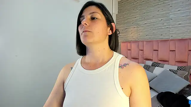 SarahDeyvis online show from March 8, 8:35 pm