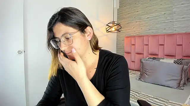 SarahDeyvis online show from October 23, 5:23 pm