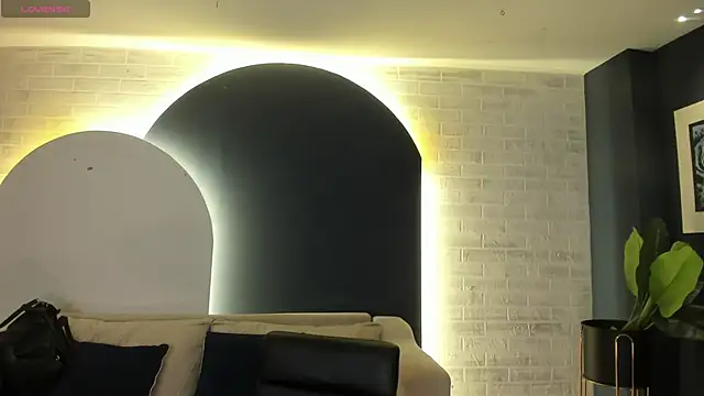 EveBensonX online show from March 22, 12:25 pm