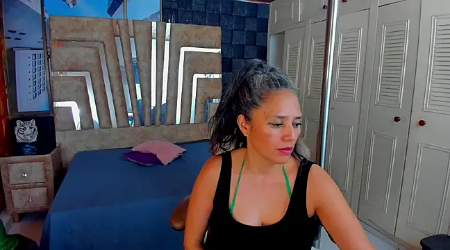 cute sassy online show from March 21, 9:01 pm