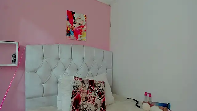 18candys online show from October 3, 9:23 pm