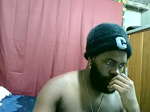 Snapshot of 2ocmaxi chatting on February 20, 12:19 am 2ocmaxi online show from February 20, 12:19 am