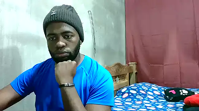 Snapshot of 2ocmaxi chatting on March 5, 10:43 pm 2ocmaxi online show from March 5, 10:43 pm