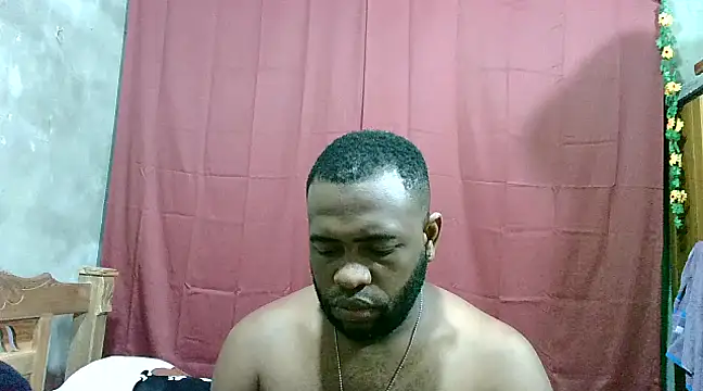 Snapshot of 2ocmaxi chatting on March 12, 3:13 am 2ocmaxi online show from March 12, 3:13 am