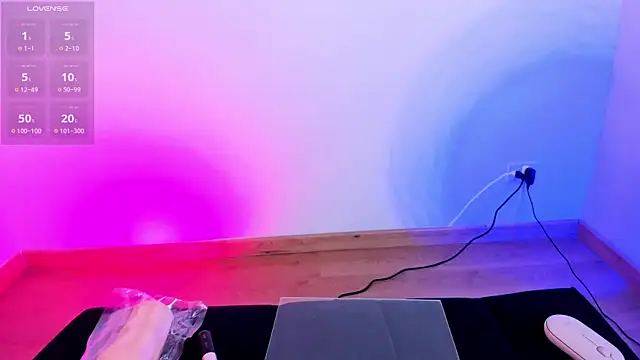 NanaRott online show from January 10, 2:45 pm