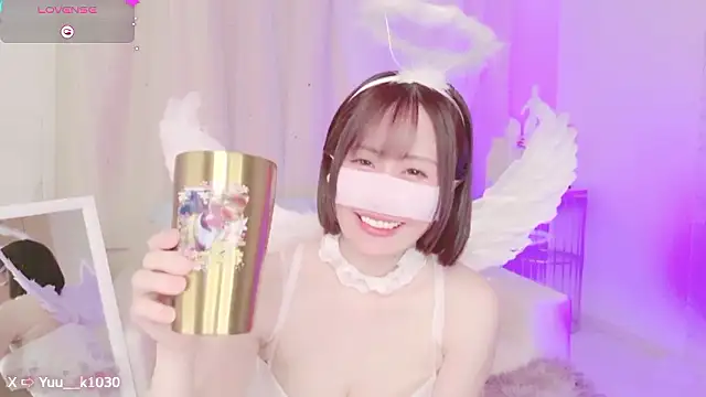 Snapshot of Yuu__k chatting on December 6, 1:22 pm Yuu k online show from December 6, 1:22 pm