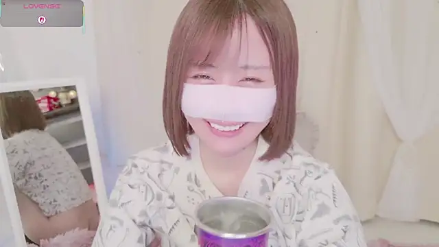 Snapshot of Yuu__k chatting on February 16, 4:32 pm Yuu k online show from February 16, 4:32 pm