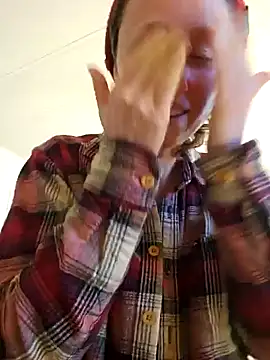 mossy kiss online show from December 8, 3:02 pm