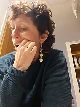 mossy kiss online show from January 21, 6:12 pm