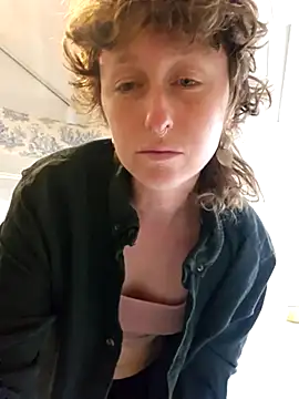 mossy kiss online show from March 9, 3:38 pm