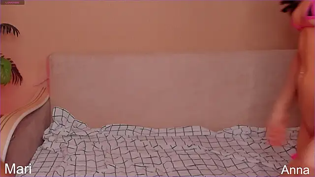 Mari   Anna online show from January 17, 9:17 am