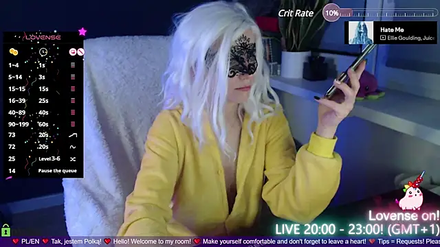 strawberry muffin online show from December 20, 7:17 pm