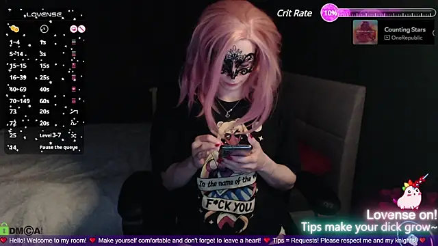 strawberry muffin online show from February 11, 5:50 pm