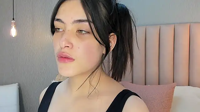 Alexa Thaylor  online show from September 15, 3:45 pm