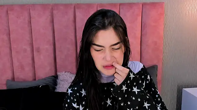 Alexa Thaylor  online show from November 19, 3:23 pm