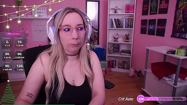 Snapshot of JustKerry chatting on December 10, 9:44 am JustKerry online show from December 10, 9:44 am