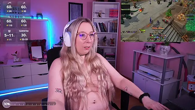 Snapshot of JustKerry chatting on December 20, 11:43 am JustKerry online show from December 20, 11:43 am