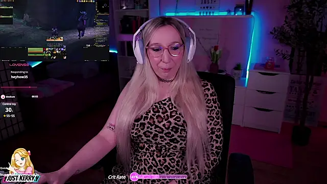 Snapshot of JustKerry chatting on January 2, 1:51 pm JustKerry online show from January 2, 1:51 pm