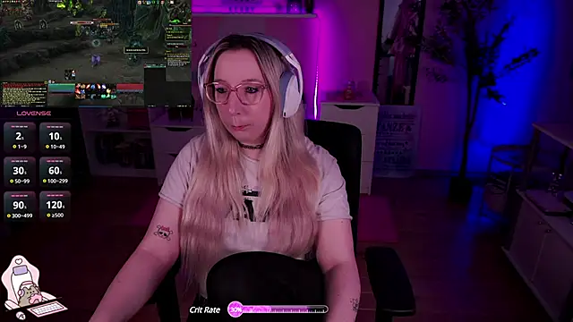 Snapshot of JustKerry chatting on January 24, 8:34 am JustKerry online show from January 24, 8:34 am