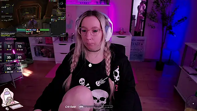 Snapshot of JustKerry chatting on January 28, 9:30 am JustKerry online show from January 28, 9:30 am