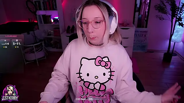 Snapshot of JustKerry chatting on March 7, 9:18 am JustKerry online show from March 7, 9:18 am