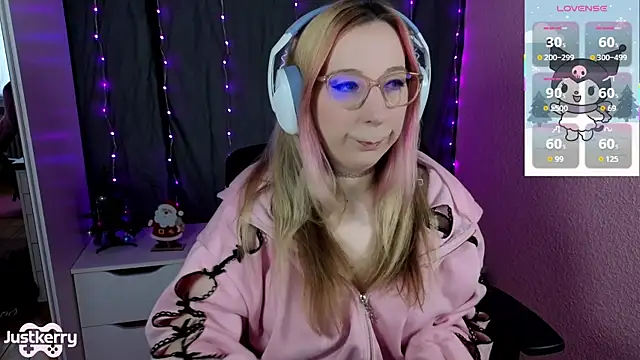 Snapshot of JustKerry chatting on November 27, 9:11 am JustKerry online show from November 27, 9:11 am