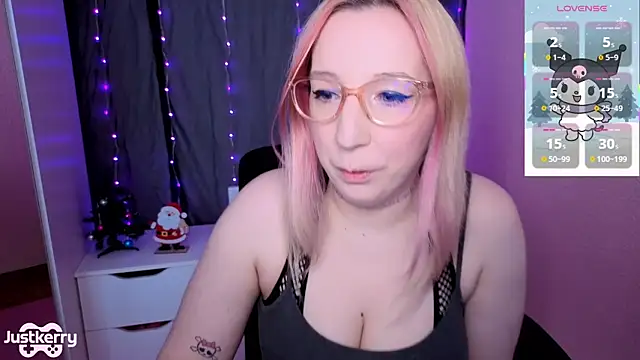 Snapshot of JustKerry chatting on December 1, 9:58 am JustKerry online show from December 1, 9:58 am