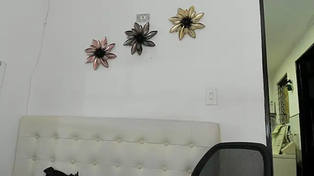 sarita loven online show from March 14, 7:59 am