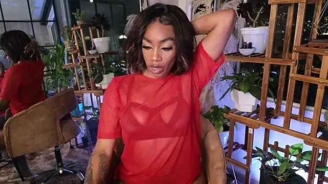 Snapshot of emely_brandon chatting on December 7, 2:53 am emely brandon online show from December 7, 2:53 am