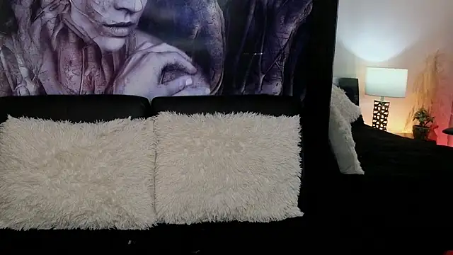 Snapshot of emely_brandon chatting on September 27, 9:58 am emely brandon online show from September 27, 9:58 am