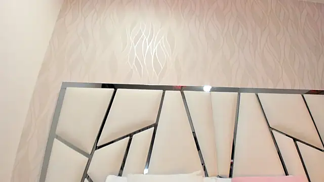 kimberly7  online show from October 25, 11:40 am