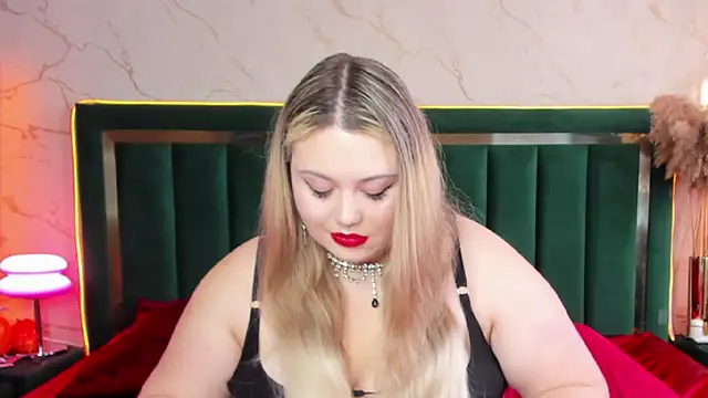 Snapshot of rosal1a chatting on November 4, 10:47 am rosal1a online show from November 4, 10:47 am