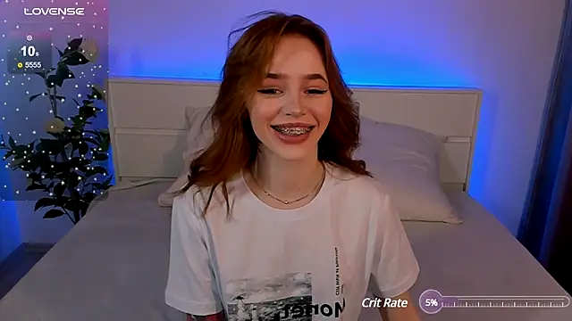 Snapshot of Phoenix_Margo chatting on February 18, 2:49 am Phoenix Margo online show from February 18, 2:49 am