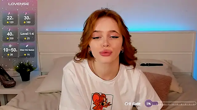 Snapshot of Phoenix_Margo chatting on March 6, 5:35 am Phoenix Margo online show from March 6, 5:35 am