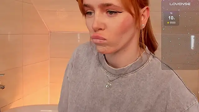 Snapshot of Phoenix_Margo chatting on September 25, 3:21 am Phoenix Margo online show from September 25, 3:21 am