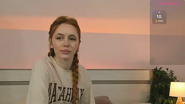 Snapshot of Phoenix_Margo chatting on October 13, 3:17 am Phoenix Margo online show from October 13, 3:17 am