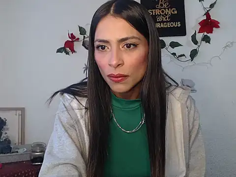 Liamiler01  online show from December 13, 12:39 pm