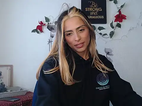 Liamiler01  online show from December 18, 3:55 pm