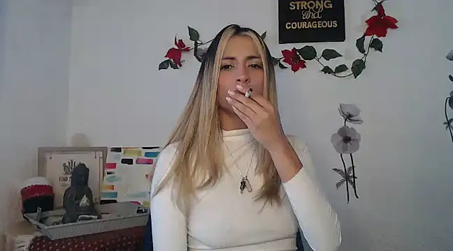 Liamiler01  online show from February 4, 12:33 pm